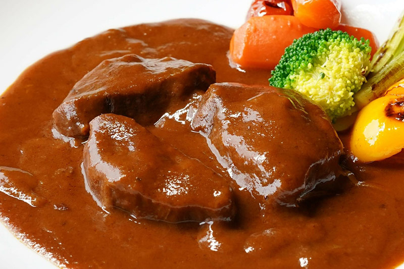 牛たんの煮込み料理
