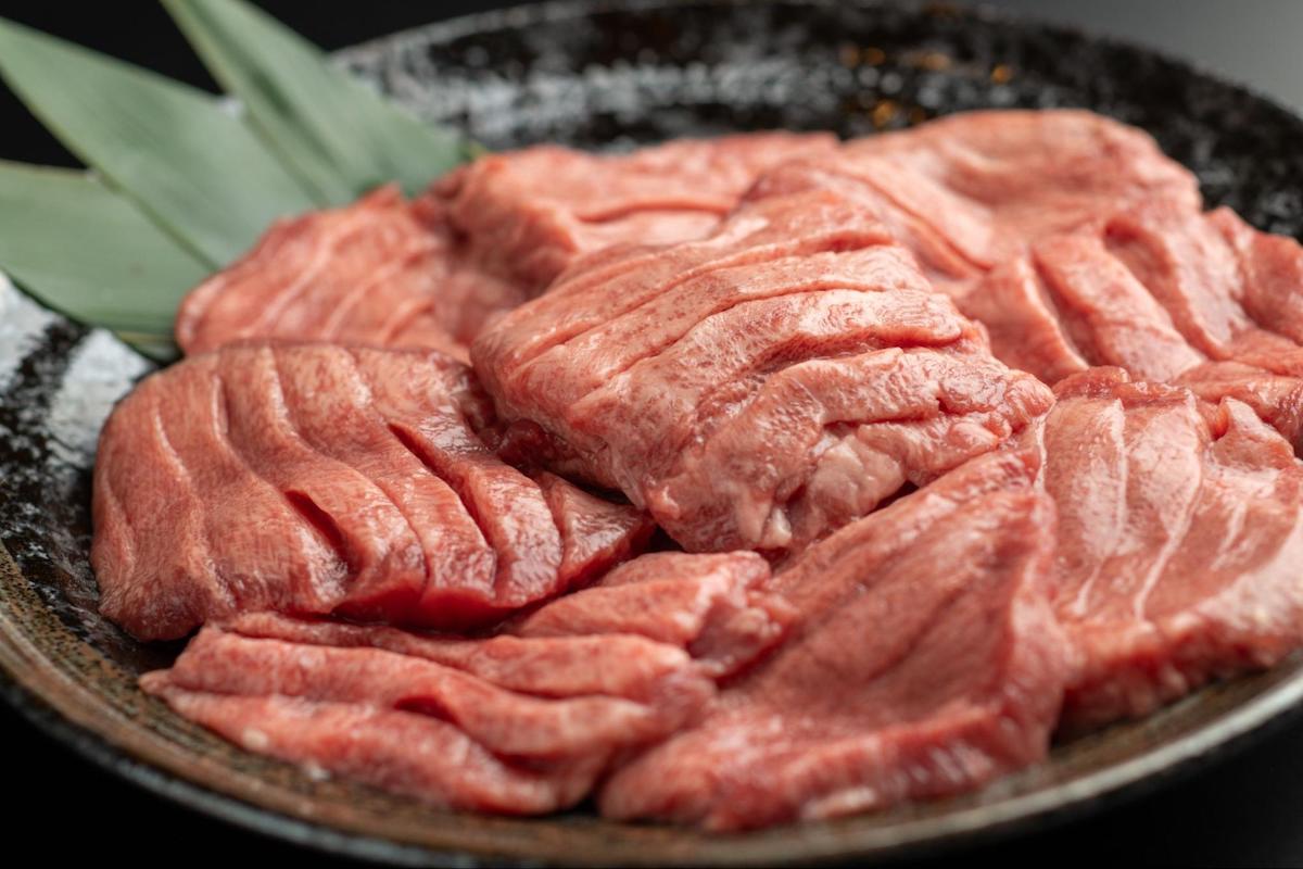 皿に乗った牛たん