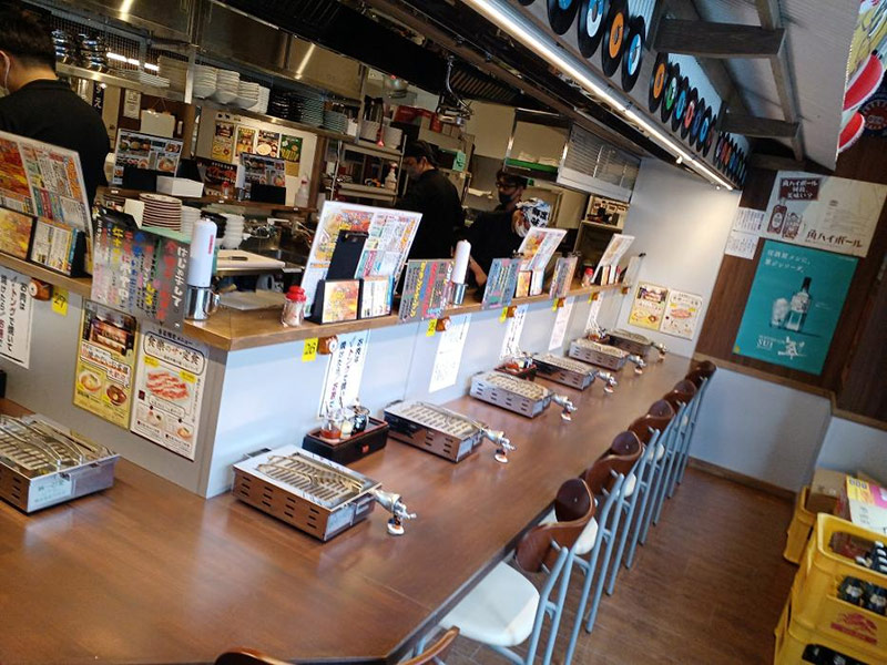 やまおか屋のカウンター