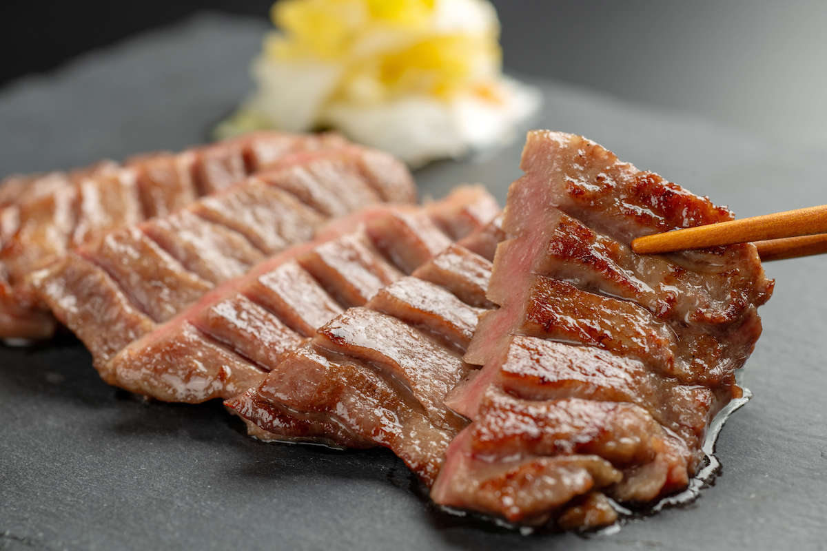 https://kyfoodsblog.com/wp-content/uploads/2024/09/beef-tongue-plate.jpg?utm_source=chatgpt.com