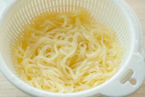 冷麺の茹で方とは?おいしく作るコツとおすすめトッピングもご紹介